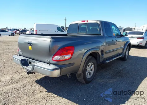 2004 Toyota Tundra Sr5 V8 z USA, uszkodzony, nr VIN 5TBRT34134S445735